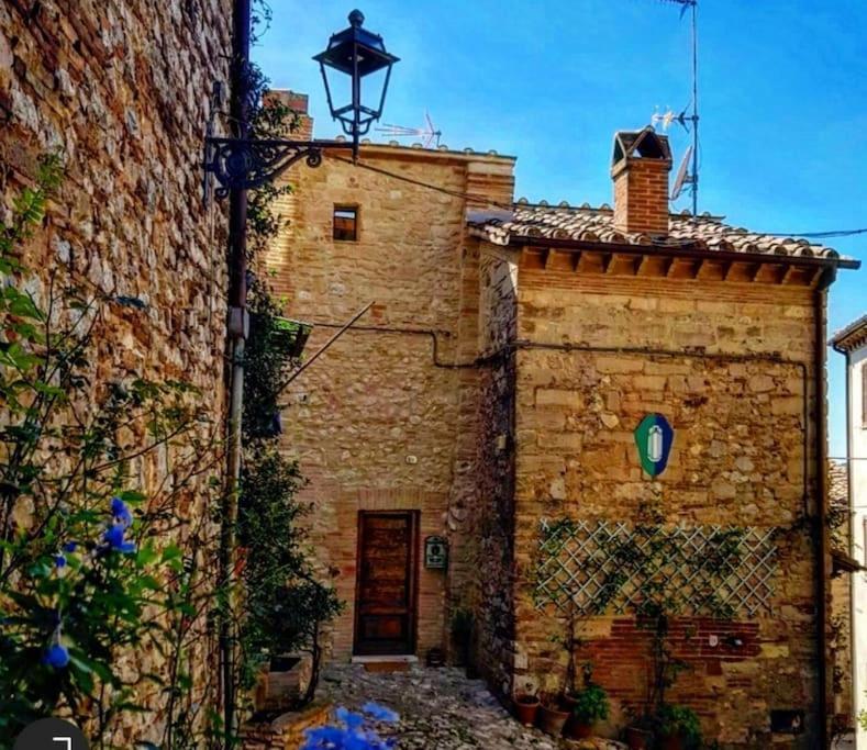 *La Torre Di Amelia* Nel Cuore Dell' Umbria 外观 照片