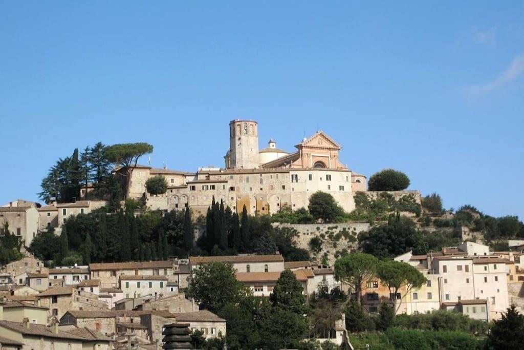 *La Torre Di Amelia* Nel Cuore Dell' Umbria 外观 照片